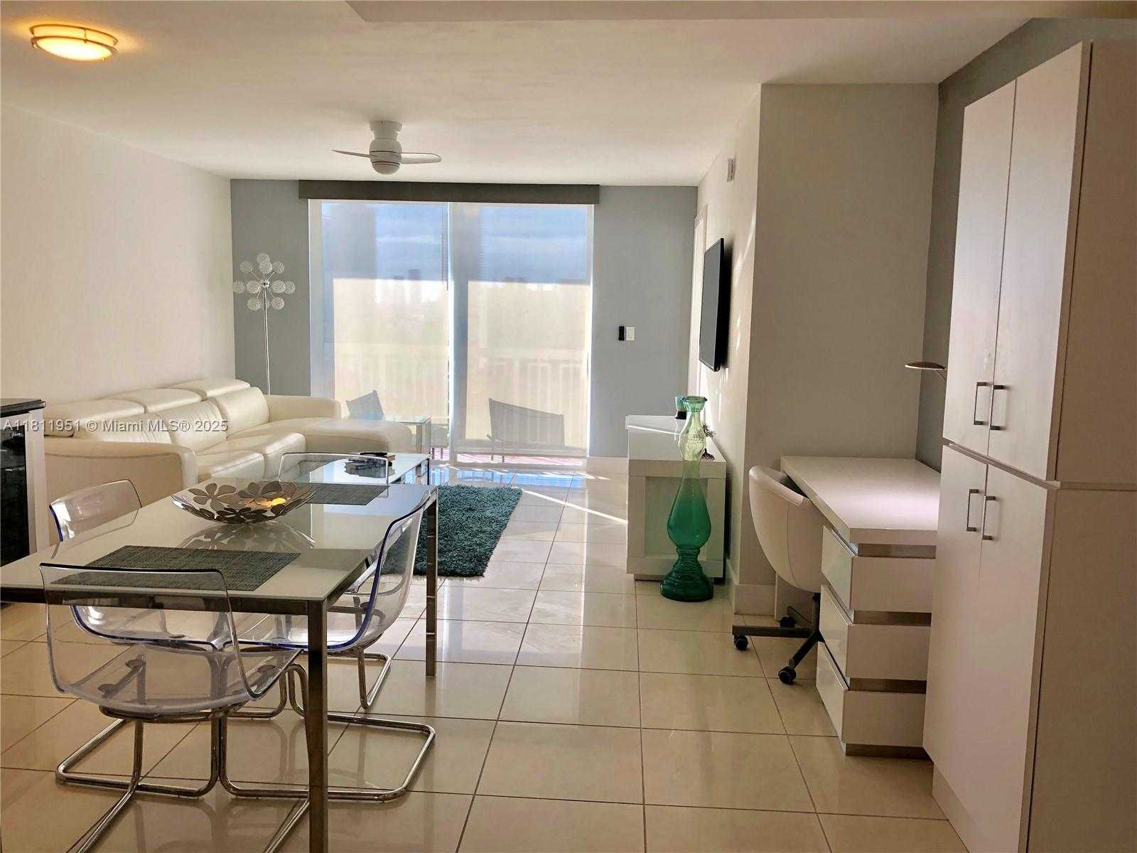 Small Image of 401 OCEAN DR #1001, Miami Beach Number 6