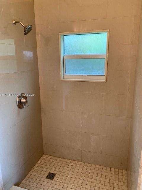 Small Image of 5825 WEST 25TH CT #211, Hialeah Number 2