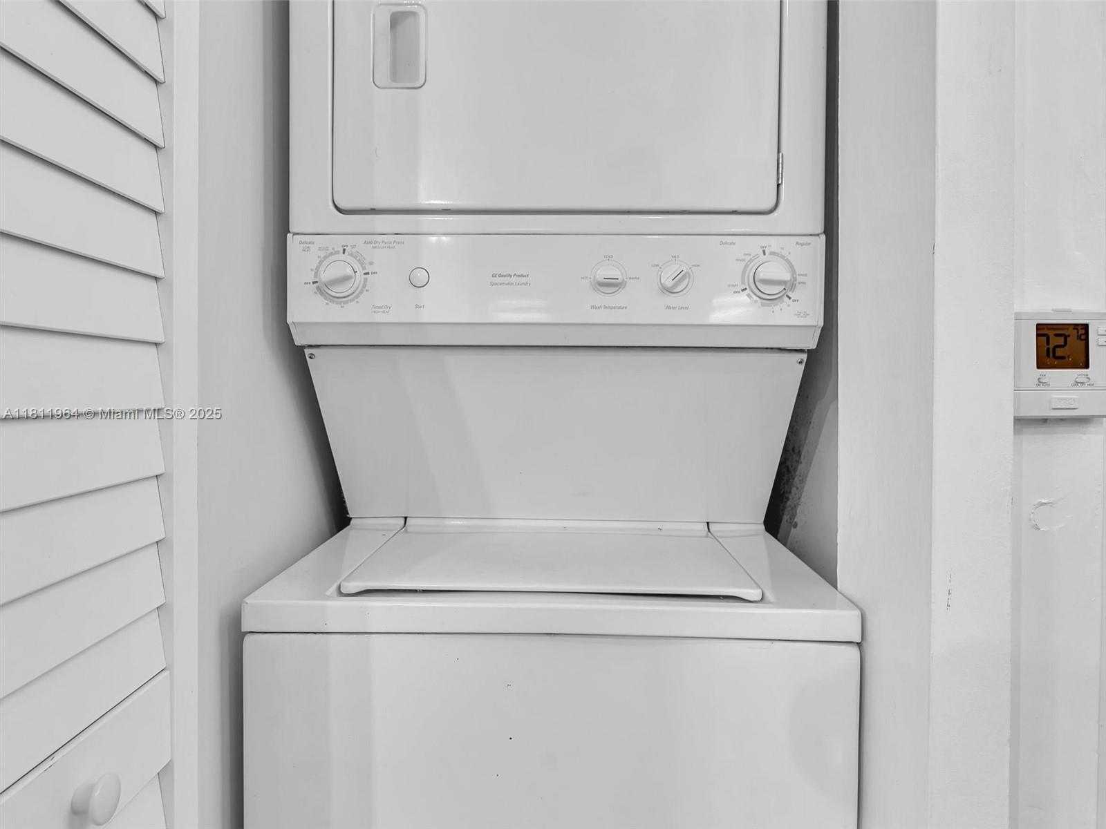 Small Image of 2001 BISCAYNE BLVD #3205, Miami Number 17