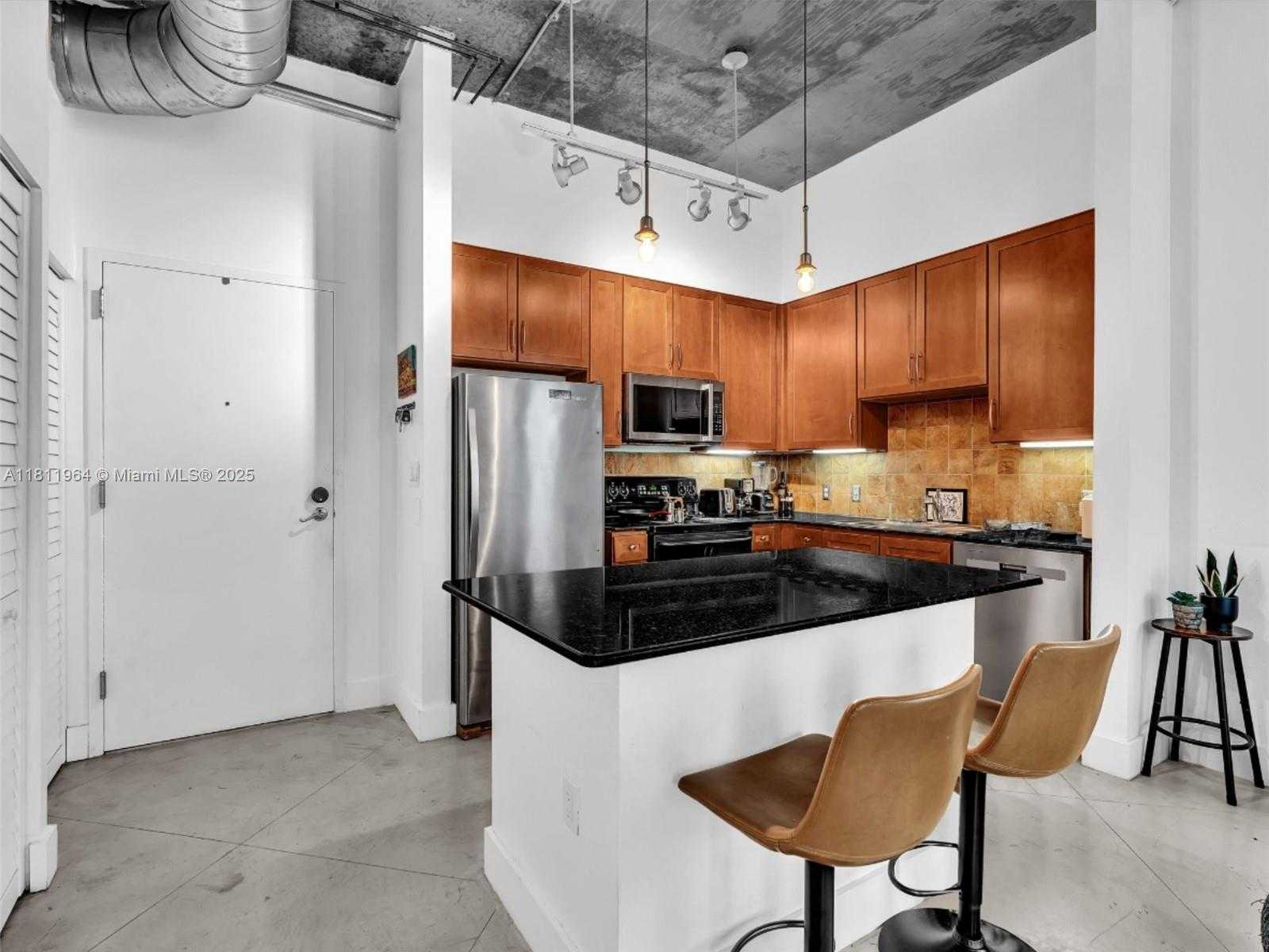 Small Image of 2001 BISCAYNE BLVD #3205, Miami Number 6