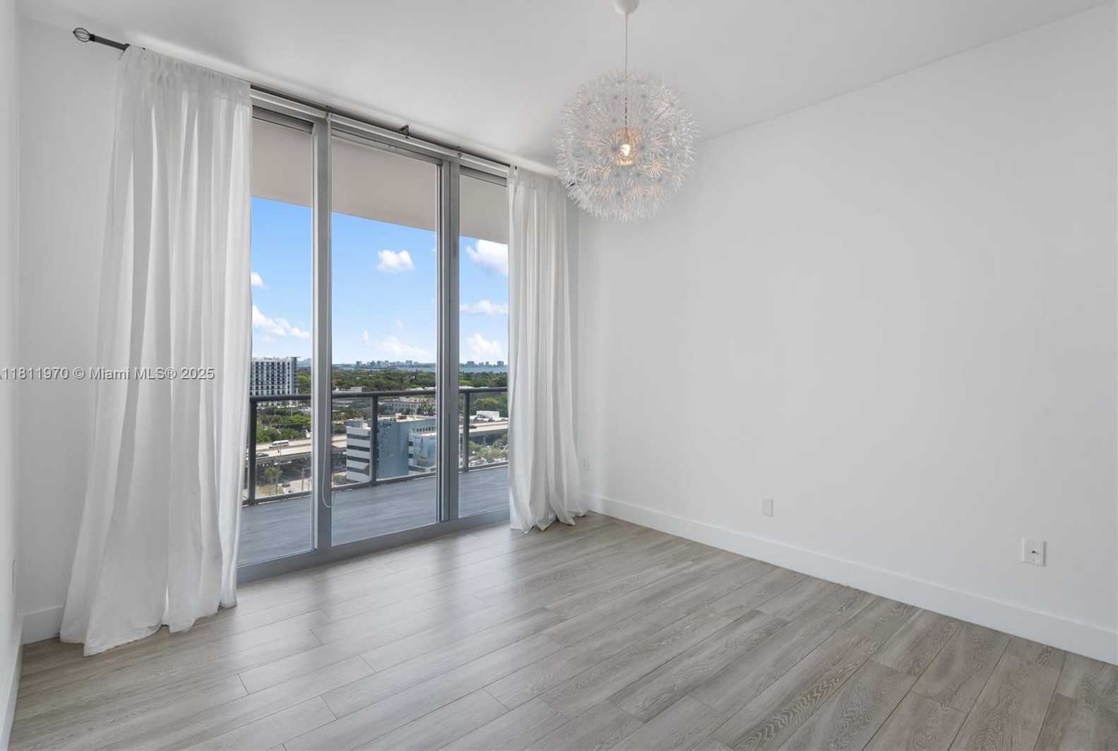Small Image of 3470 EAST COAST AVE #H1401, Miami Number 12