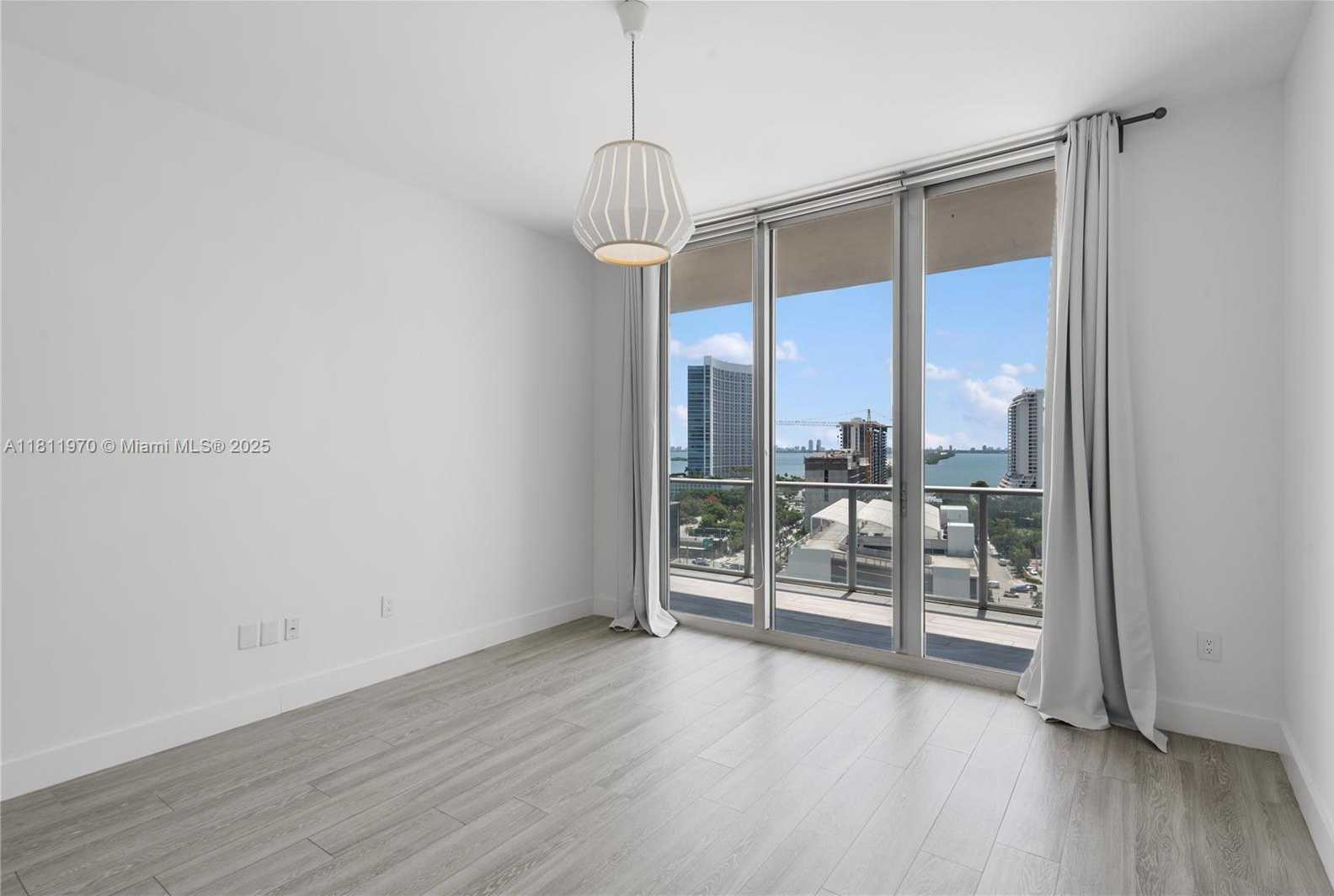 Small Image of 3470 EAST COAST AVE #H1401, Miami Number 18