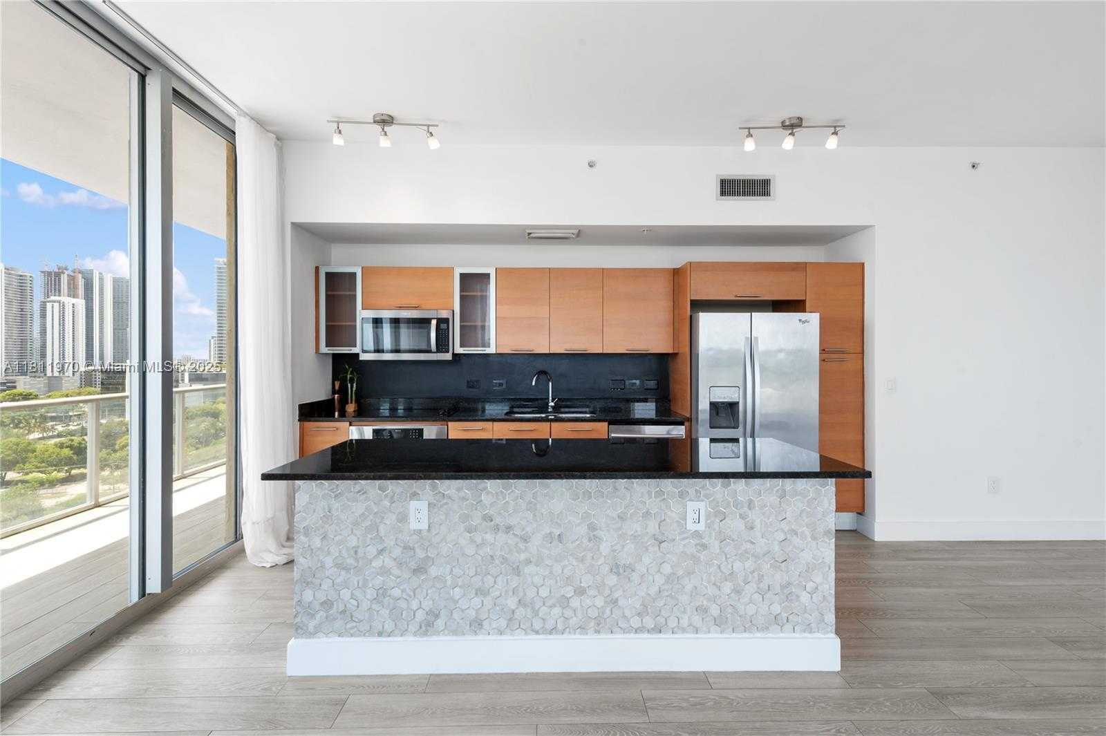 Small Image of 3470 EAST COAST AVE #H1401, Miami Number 23