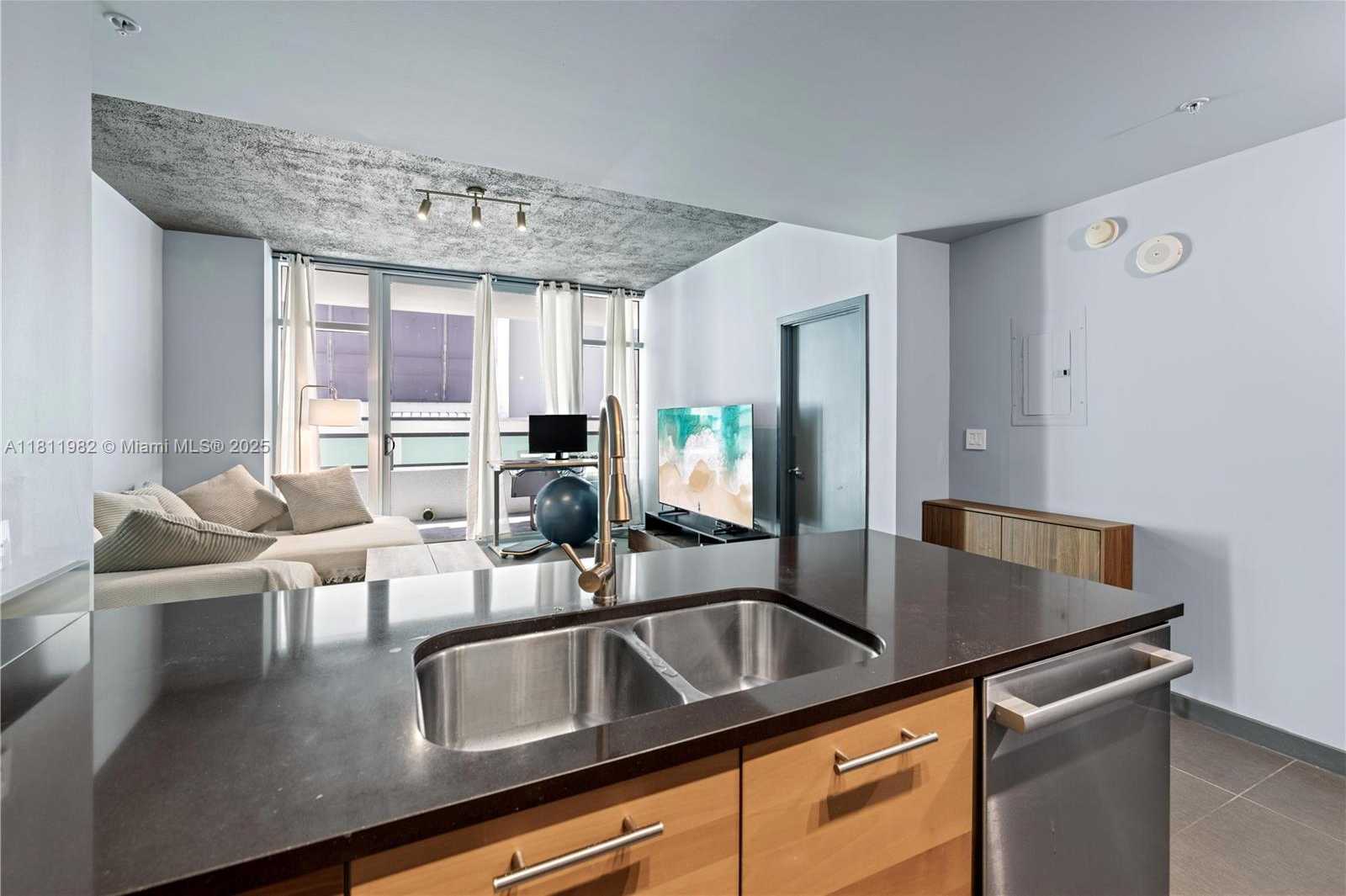 Small Image of 3301 NORTH EAST 1ST AVE #L0204, Miami Number 3