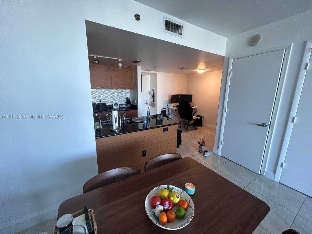 Small Image of 50 BISCAYNE BLVD #3405, Miami Number 14