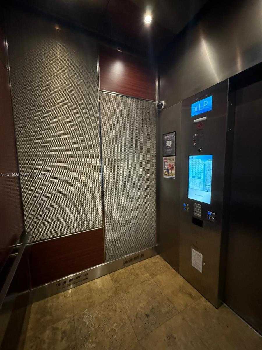 Small Image of 50 BISCAYNE BLVD #3405, Miami Number 23