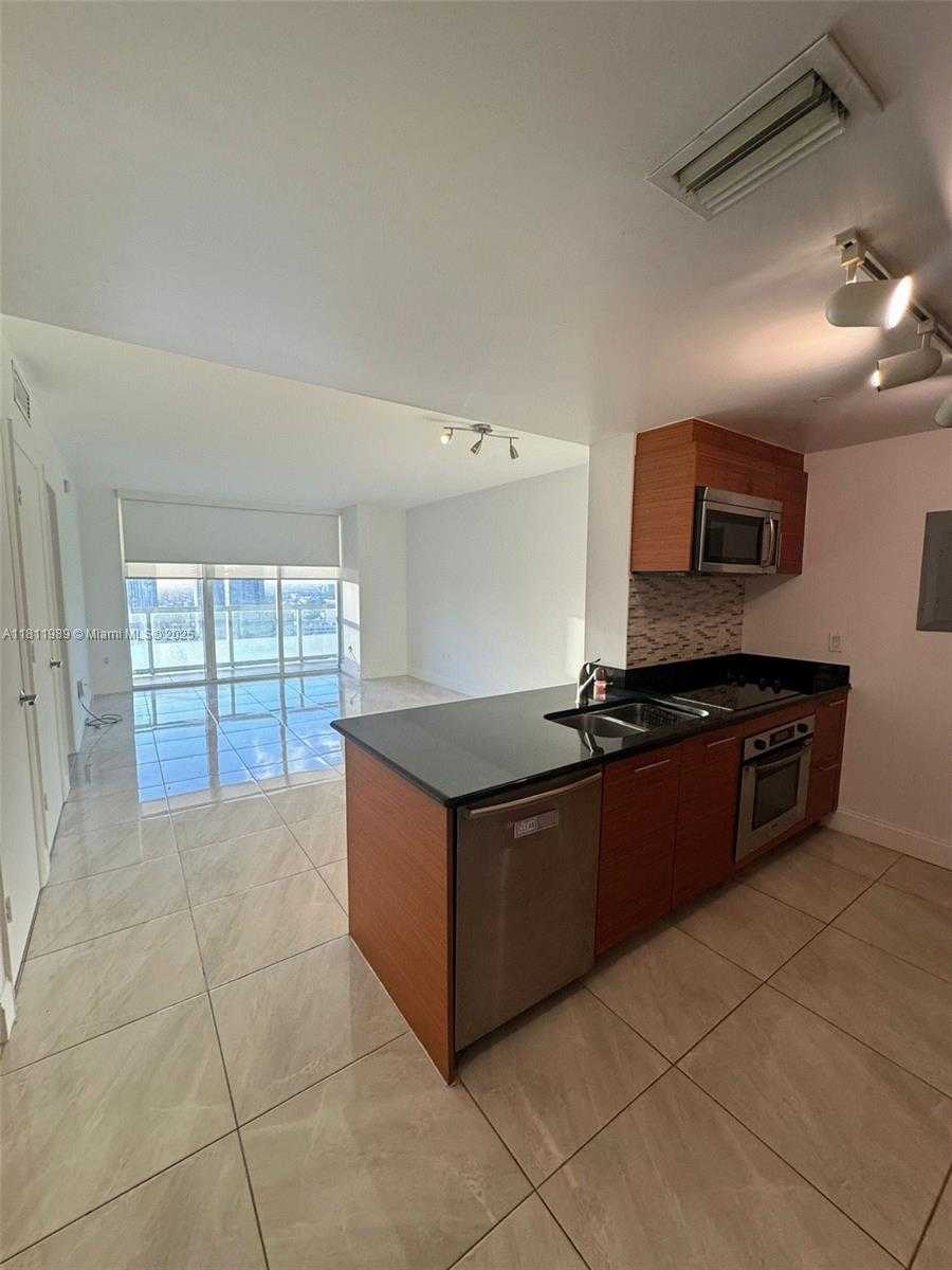 Small Image of 50 BISCAYNE BLVD #3405, Miami Number 3