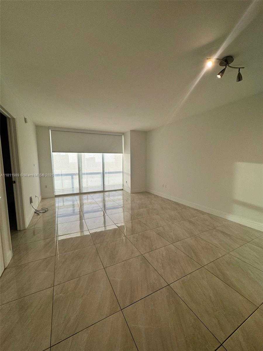 Small Image of 50 BISCAYNE BLVD #3405, Miami Number 8
