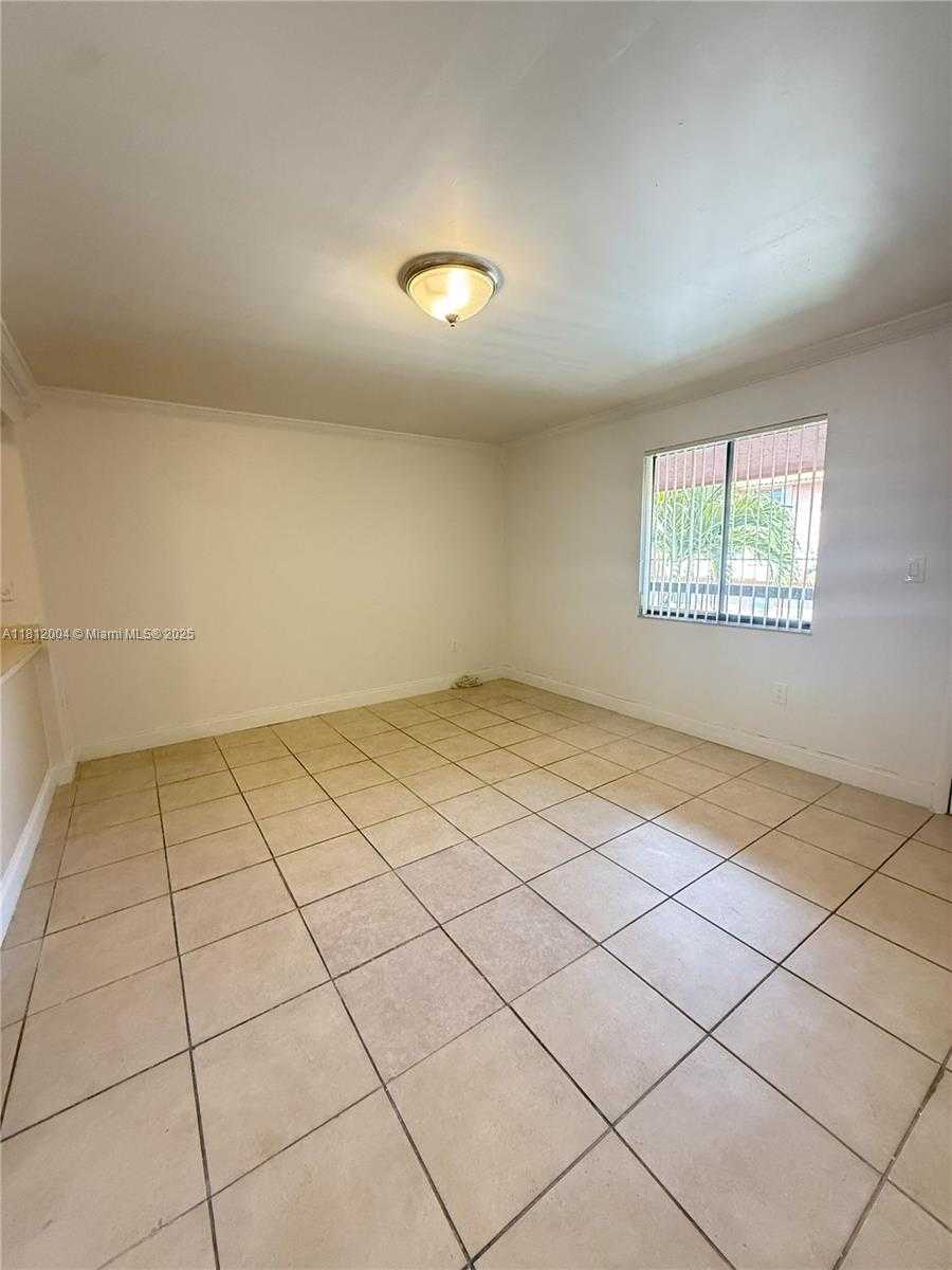 Small Image of 2170 WEST 60TH ST #16202, Hialeah Number 2