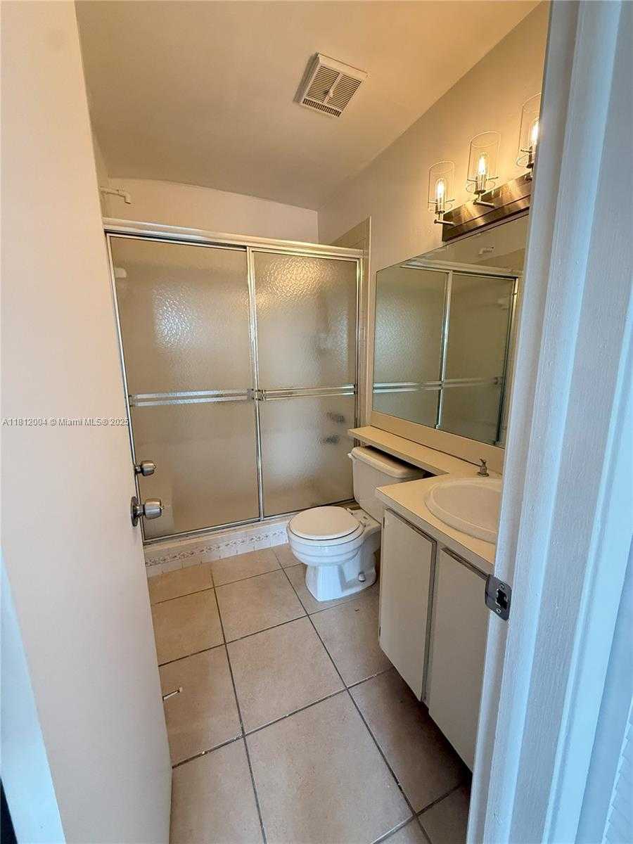 Small Image of 2170 WEST 60TH ST #16202, Hialeah Number 7