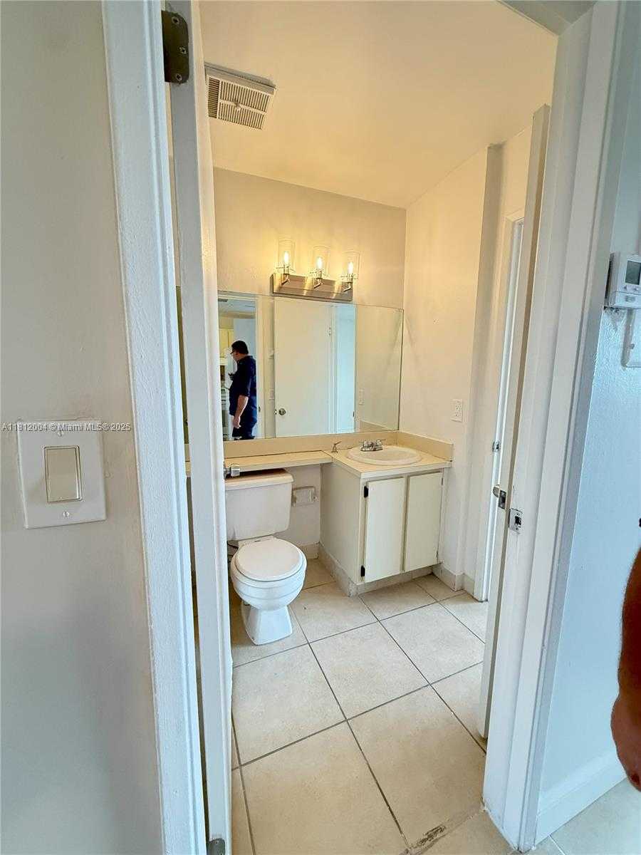 Small Image of 2170 WEST 60TH ST #16202, Hialeah Number 8