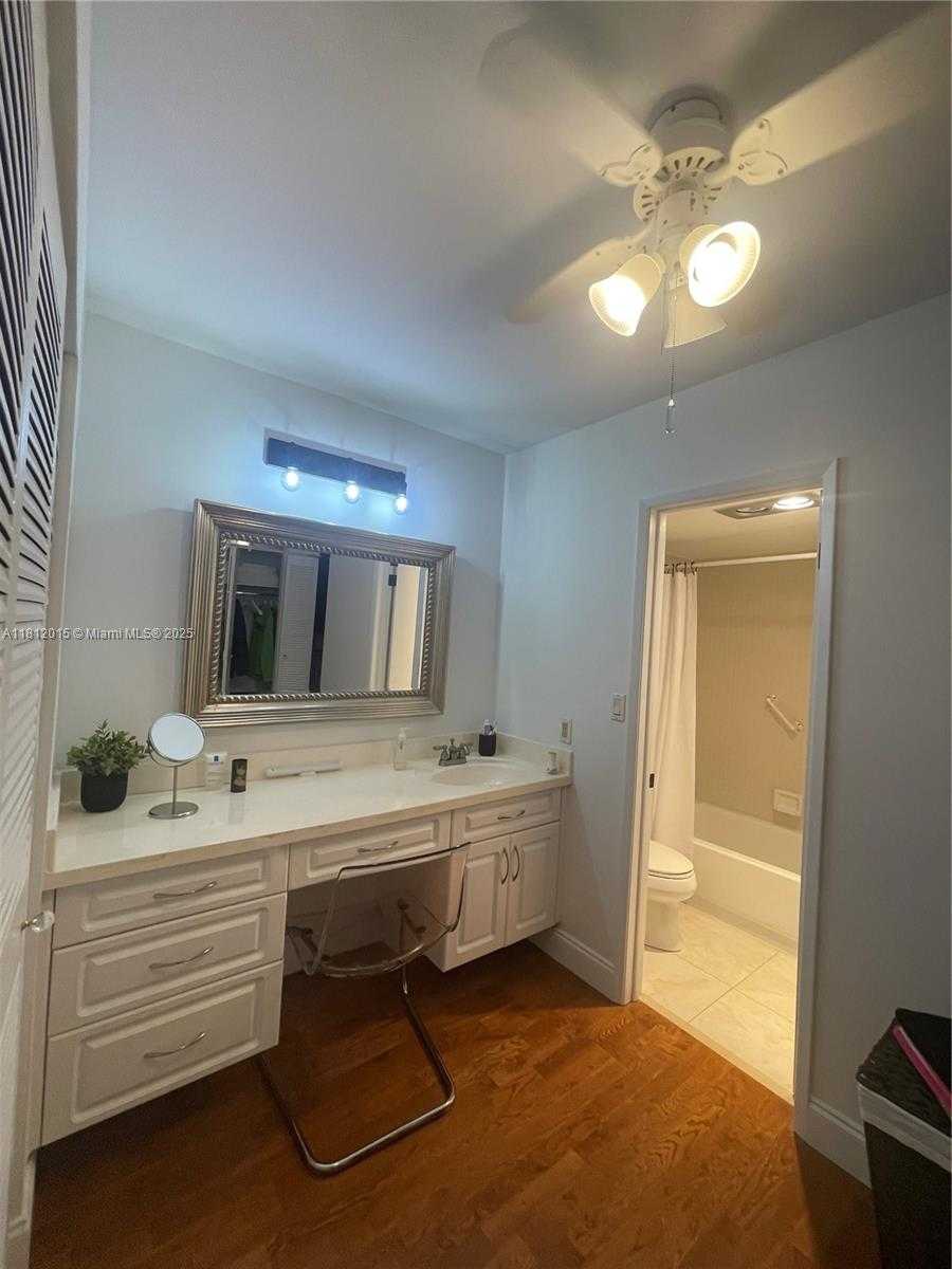 Small Image of 20505 EAST COUNTRY CLUB DR #236, Aventura Number 11