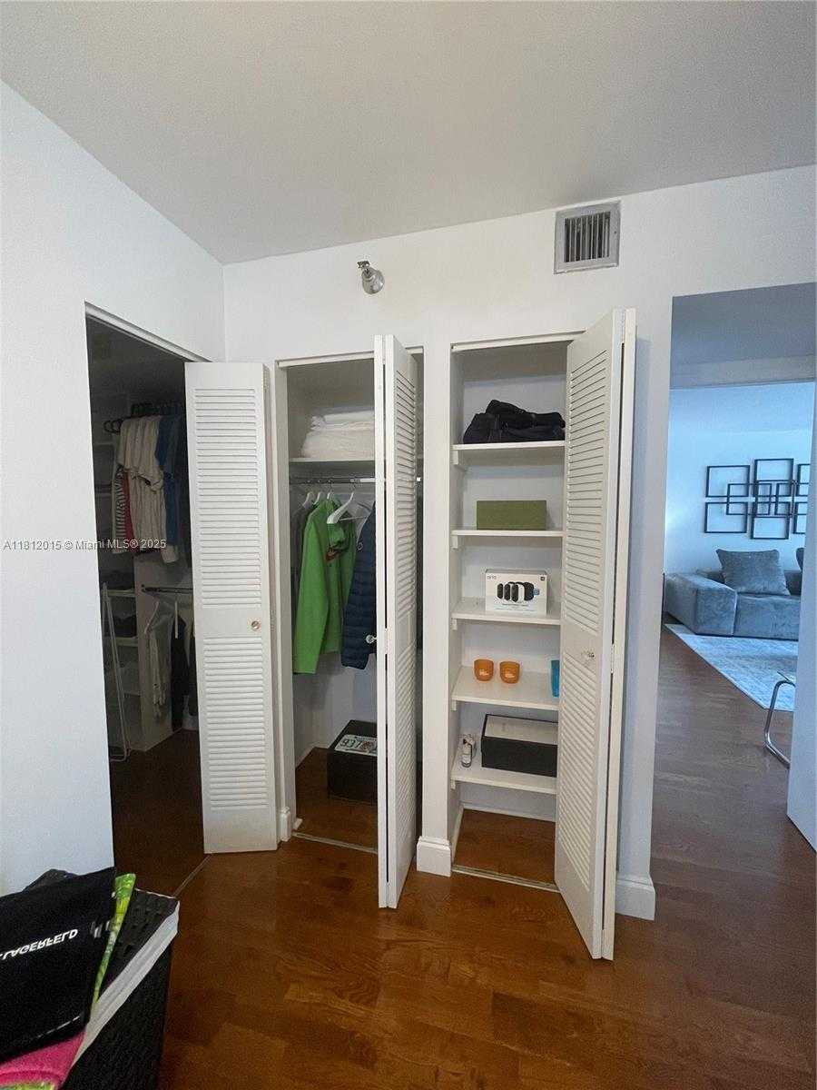 Small Image of 20505 EAST COUNTRY CLUB DR #236, Aventura Number 14