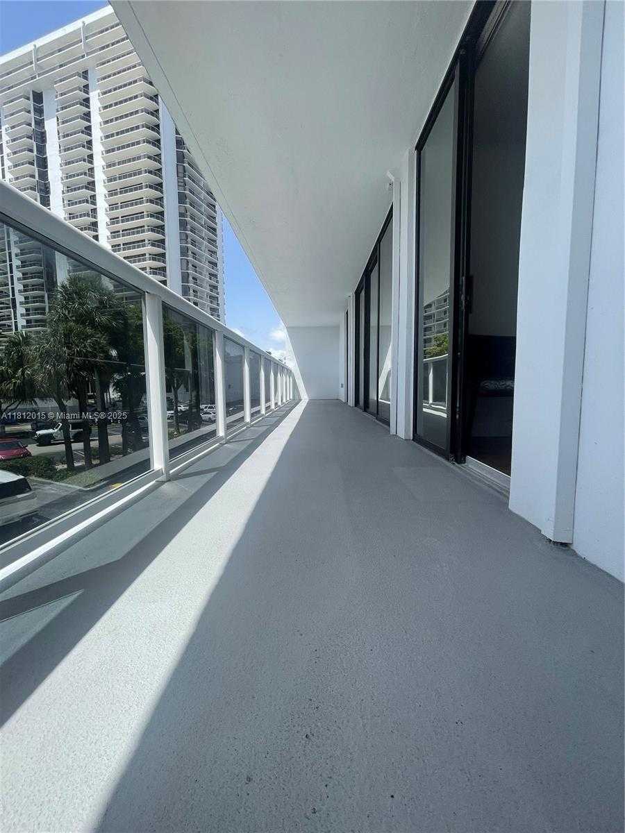 Small Image of 20505 EAST COUNTRY CLUB DR #236, Aventura Number 18