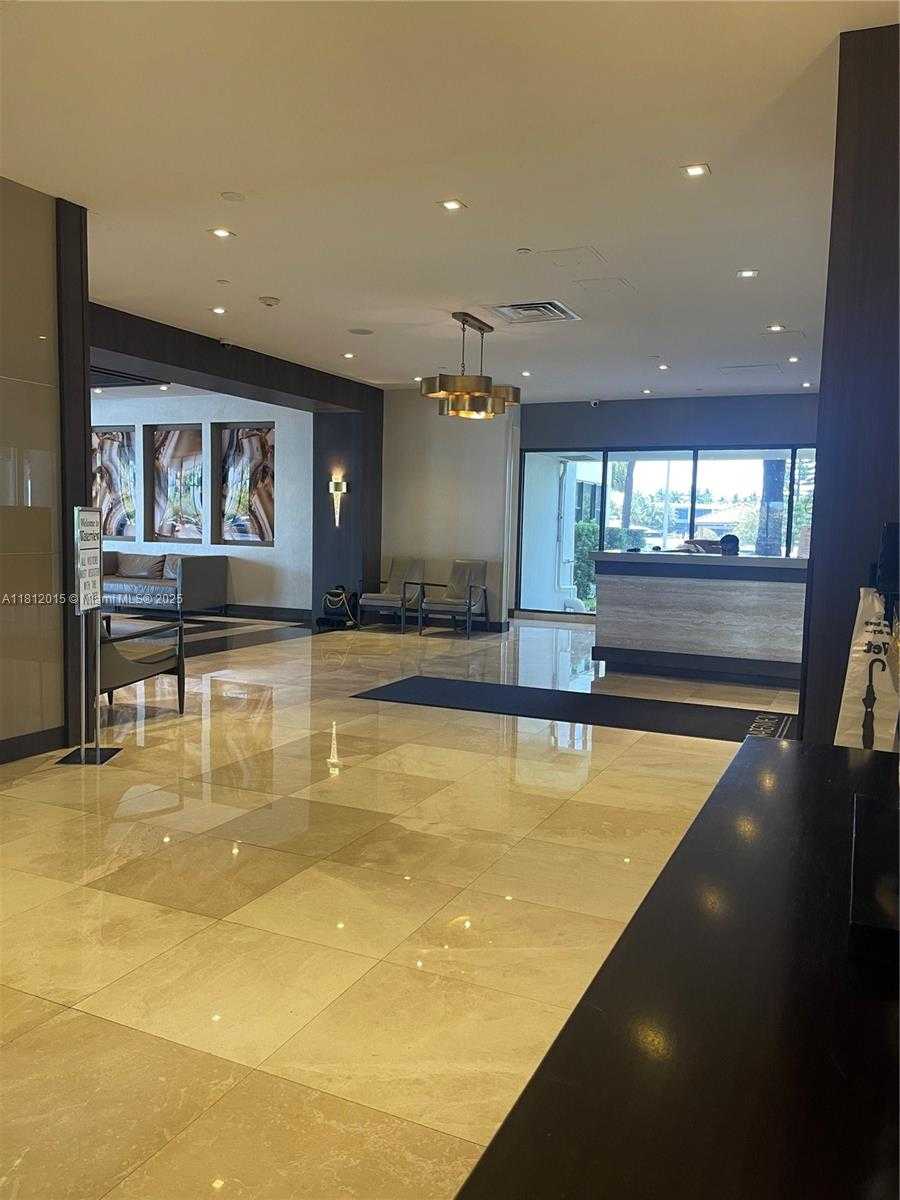 Small Image of 20505 EAST COUNTRY CLUB DR #236, Aventura Number 23