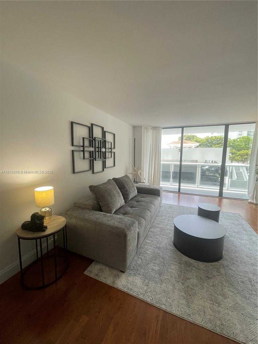 Small Image of 20505 EAST COUNTRY CLUB DR #236, Aventura Number 3