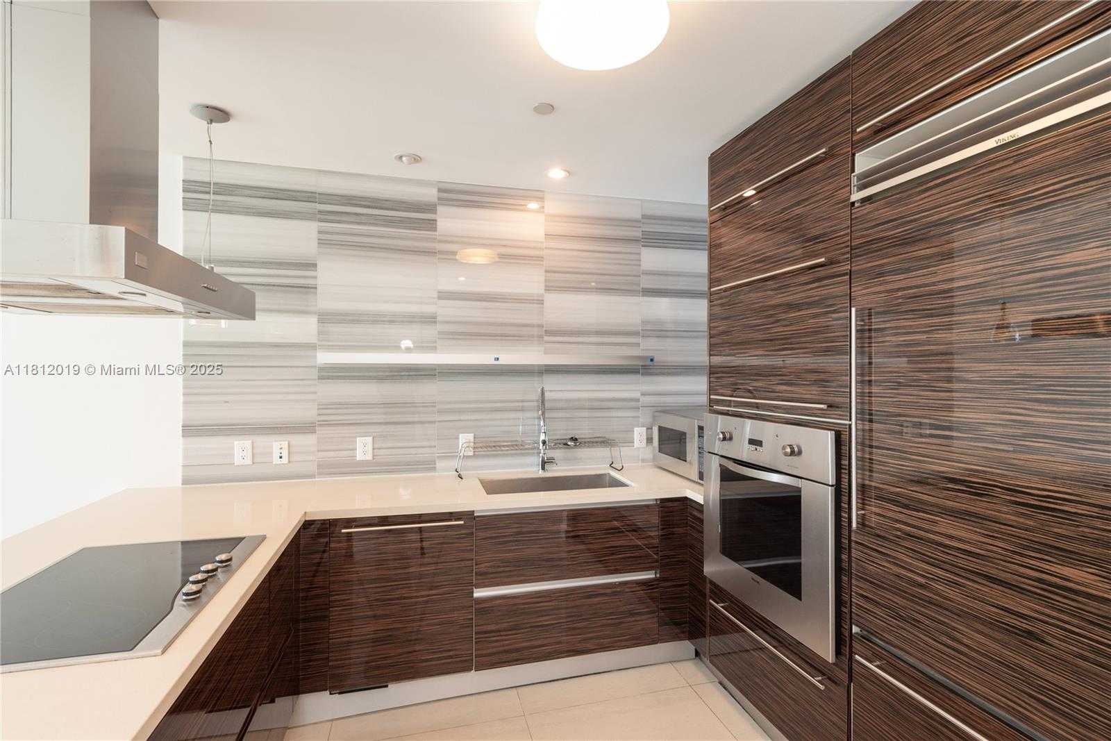 Small Image of 1100 BISCAYNE BLVD #3604, Miami Number 10