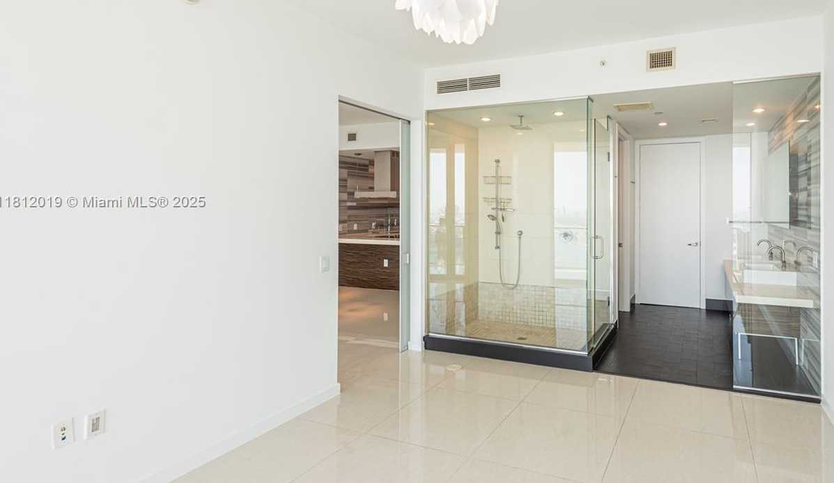 Small Image of 1100 BISCAYNE BLVD #3604, Miami Number 13
