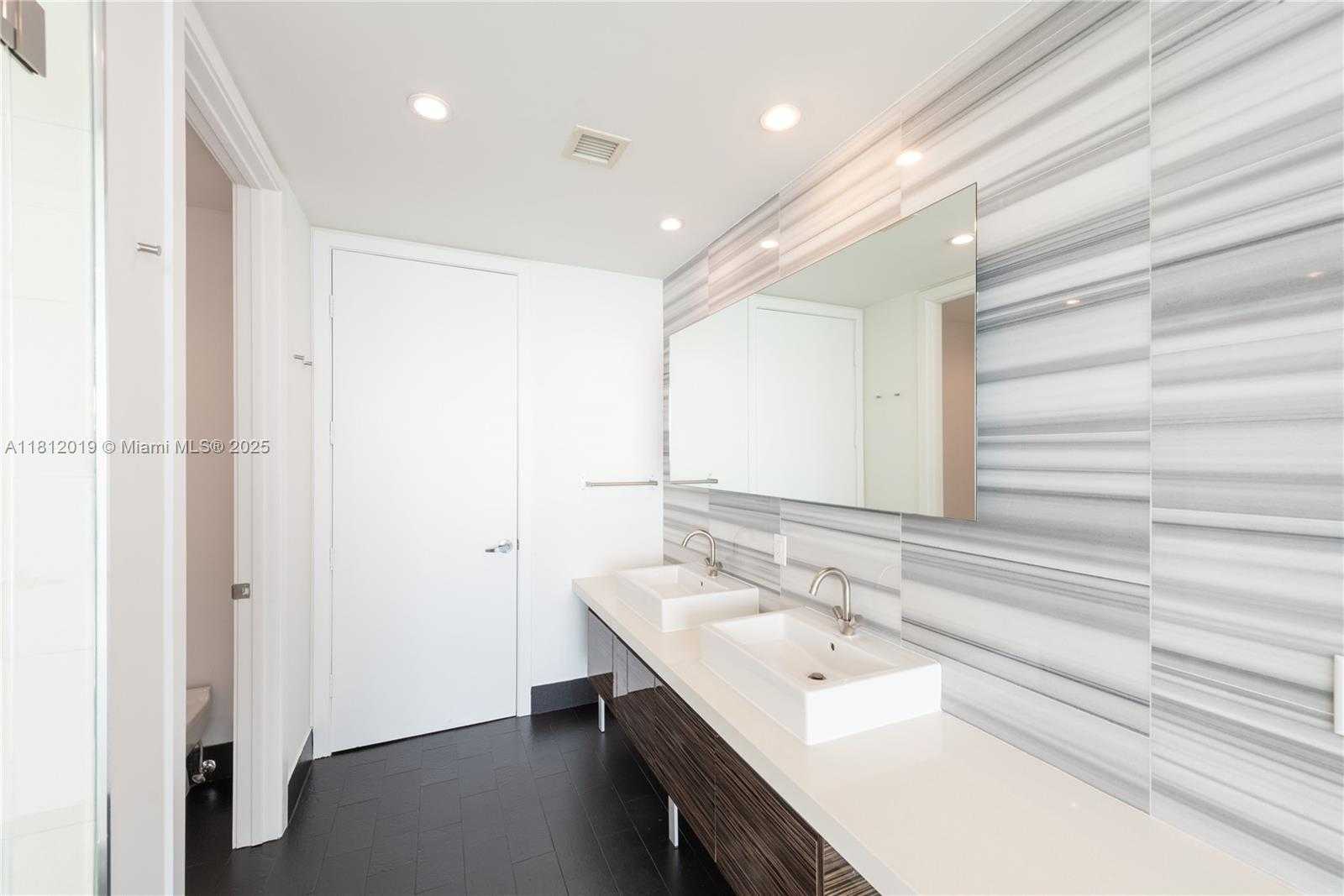 Small Image of 1100 BISCAYNE BLVD #3604, Miami Number 15