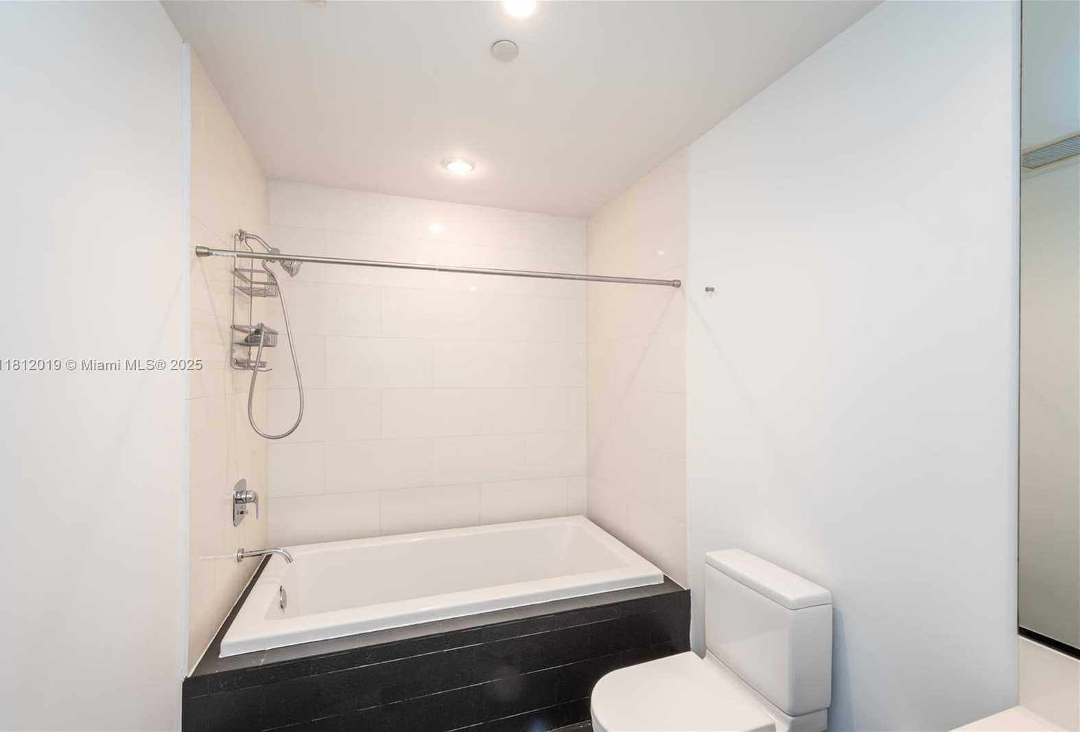 Small Image of 1100 BISCAYNE BLVD #3604, Miami Number 19