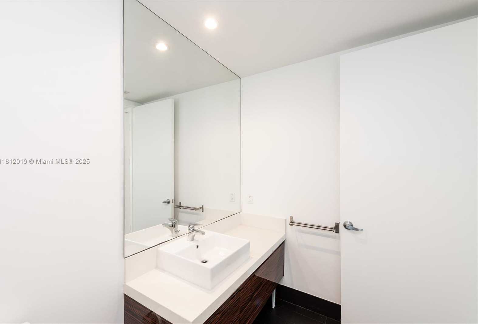 Small Image of 1100 BISCAYNE BLVD #3604, Miami Number 20