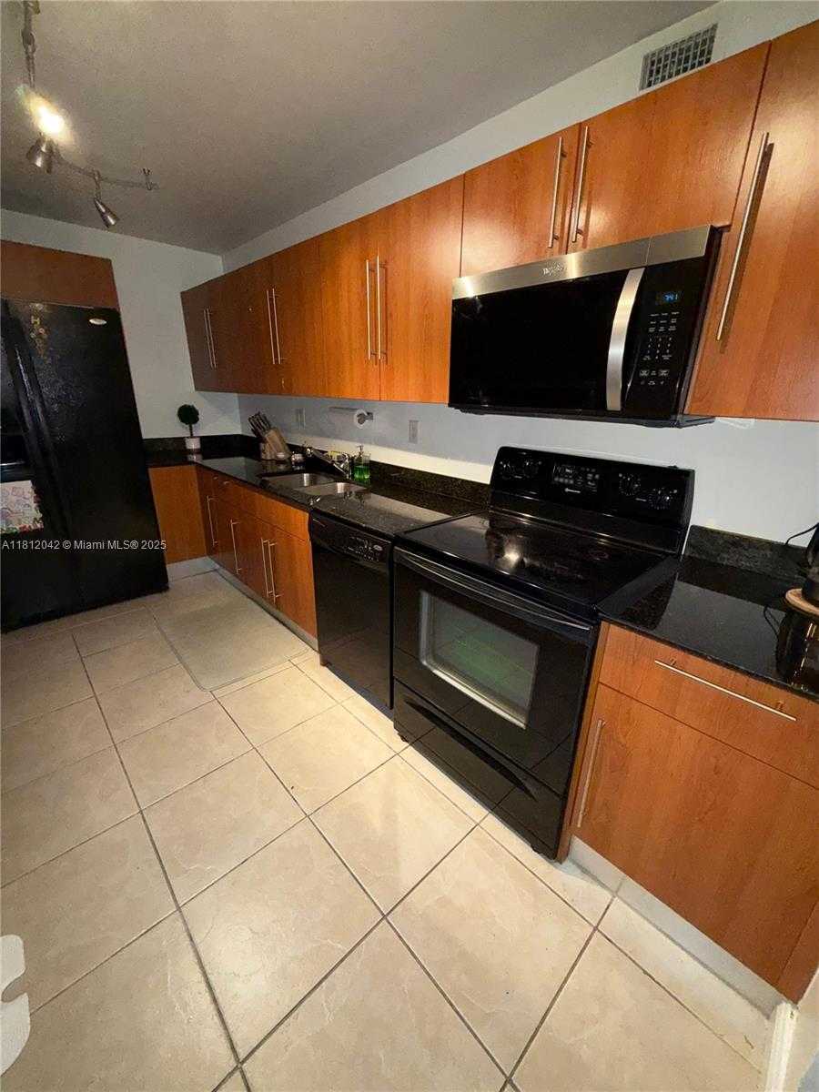 Small Image of 3000 SOUTH OCEAN DR #1216, Hollywood Number 4