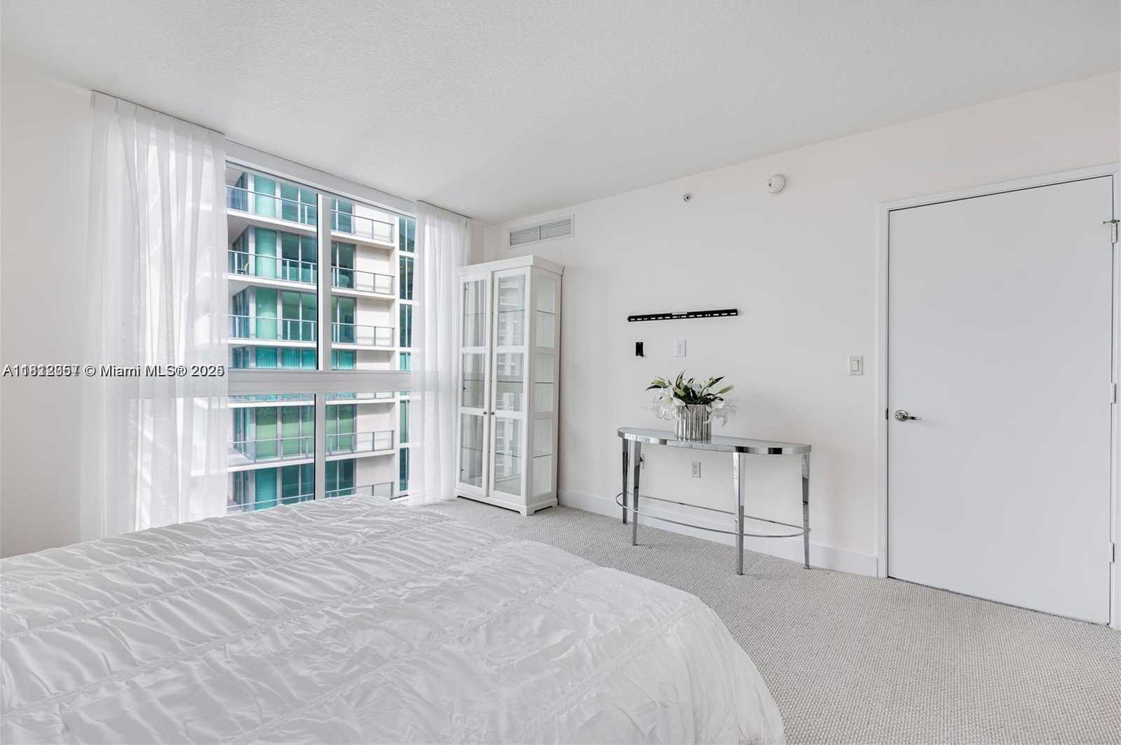 Small Image of 250 SUNNY ISLES BLVD #3-1704( 6 mo rent ok ), Sunny Isles Beach Number 17