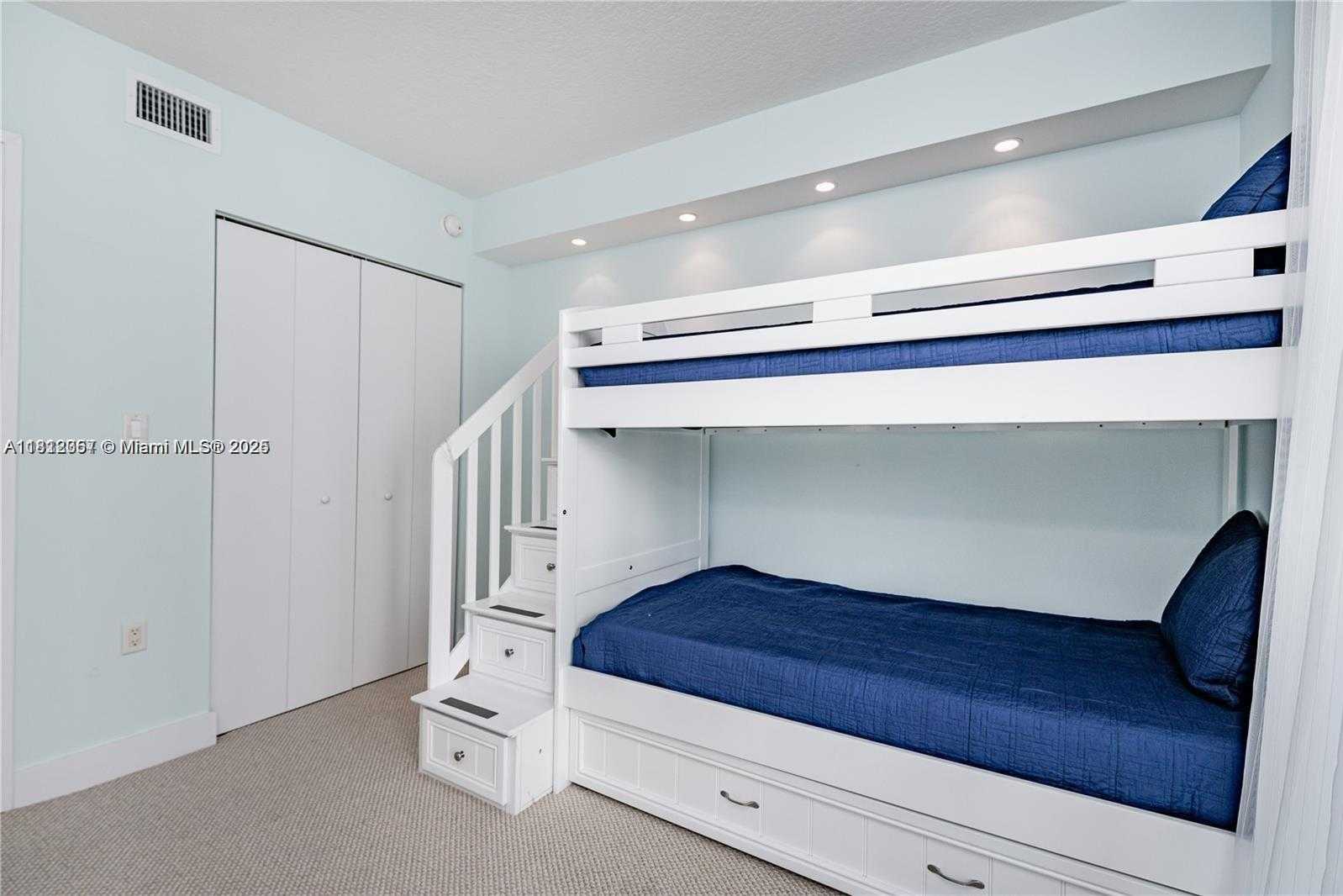 Small Image of 250 SUNNY ISLES BLVD #3-1704( 6 mo rent ok ), Sunny Isles Beach Number 20