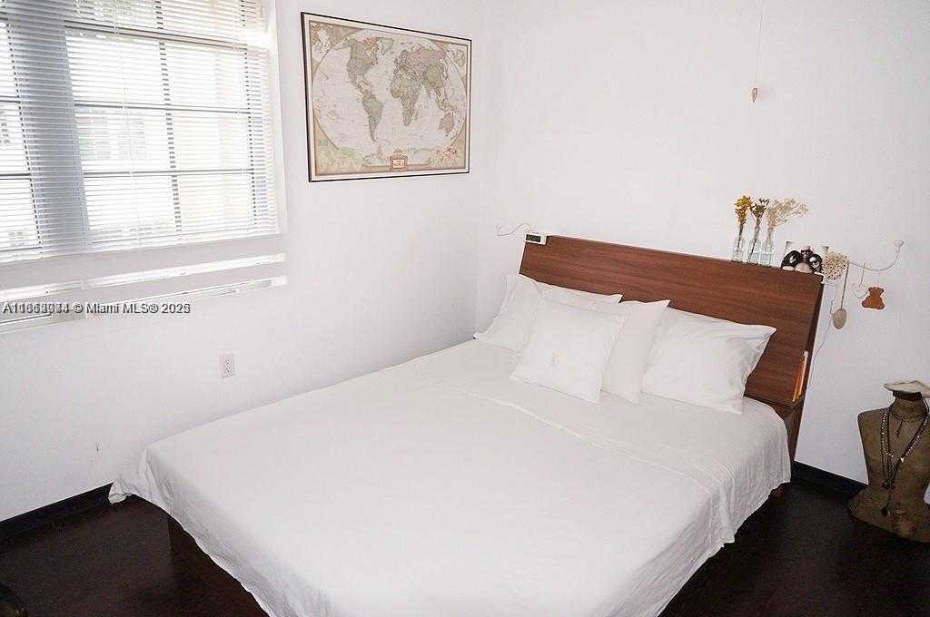 Small Image of 435 21ST ST #215, Miami Beach Number 10