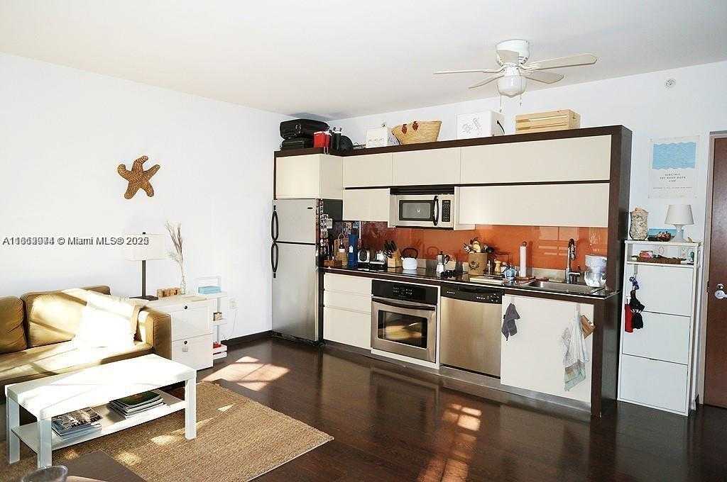Small Image of 435 21ST ST #215, Miami Beach Number 2