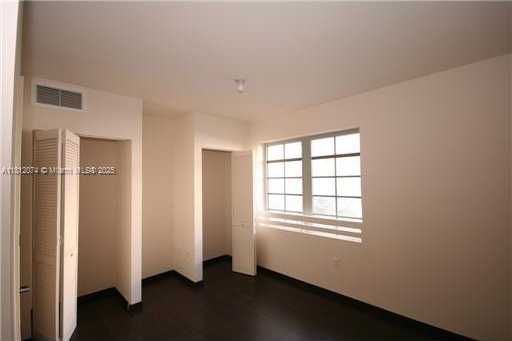 Small Image of 435 21ST ST #215, Miami Beach Number 5