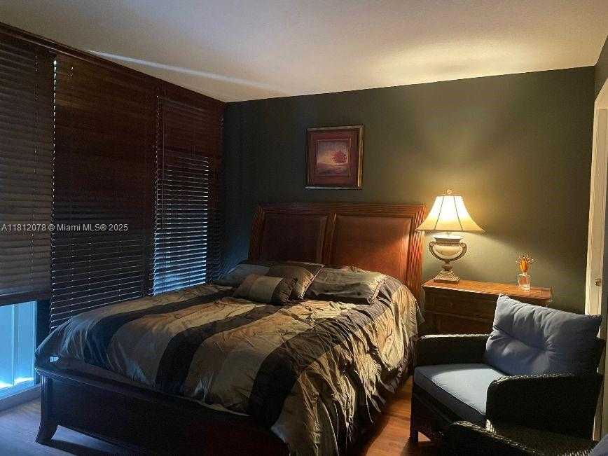 Small Image of 2201 SOUTH OCEAN DR #2607, Hollywood Number 9