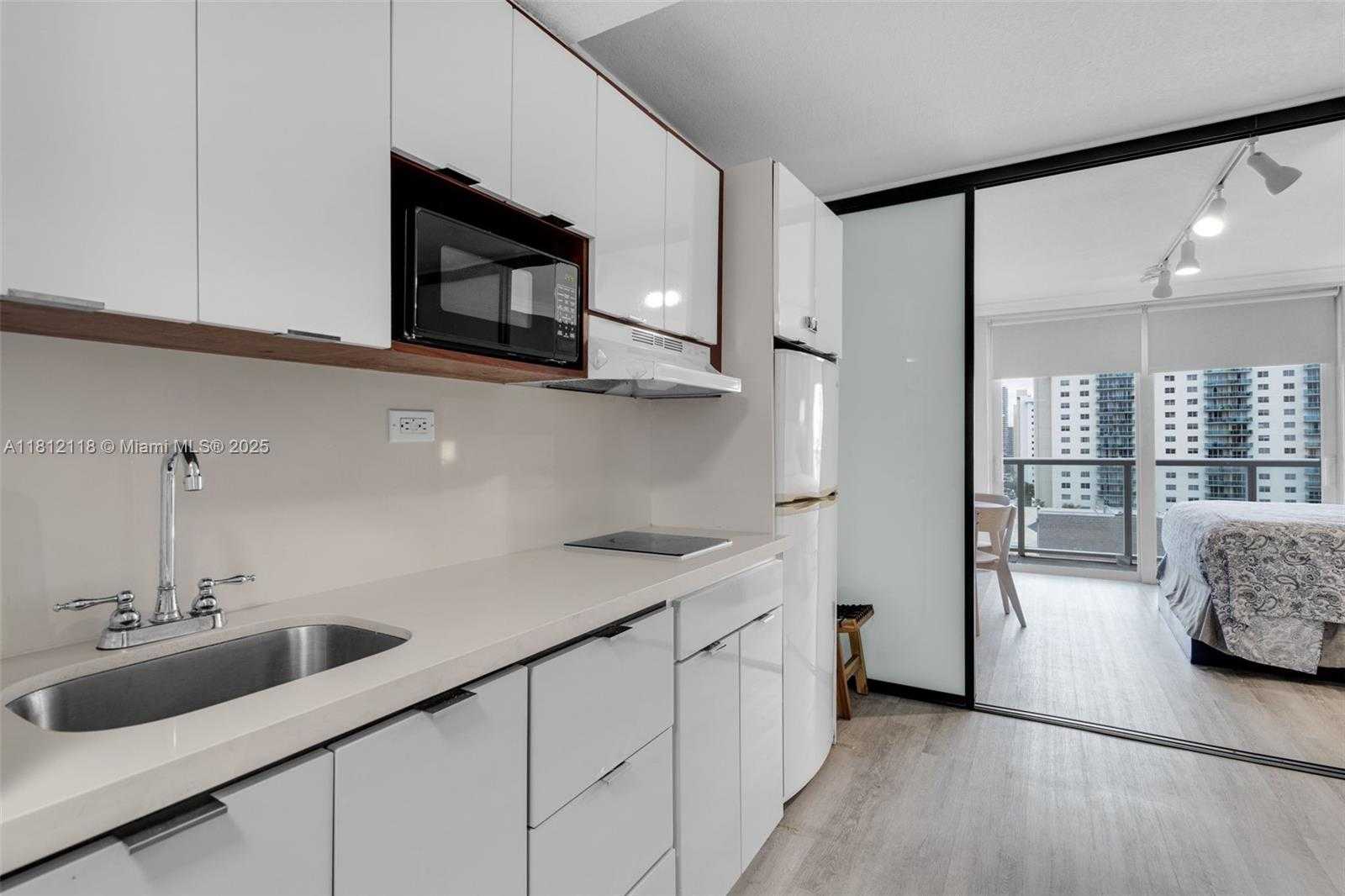 Small Image of 19201 COLLINS AVE #835, Sunny Isles Beach Number 17