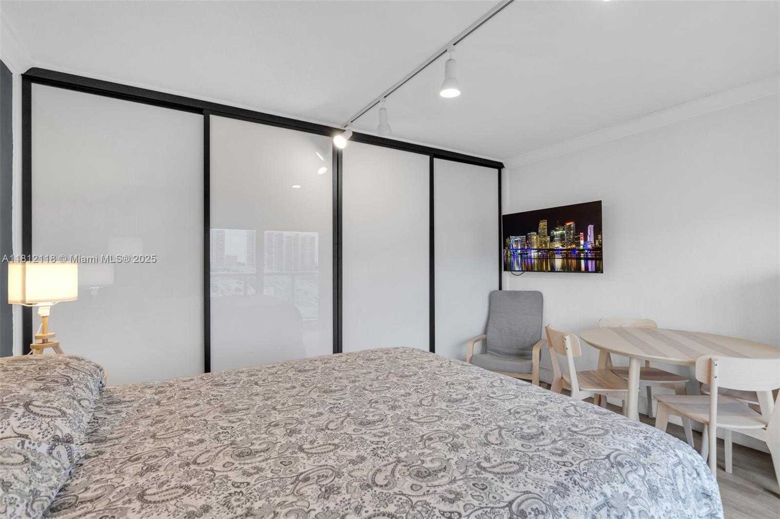 Small Image of 19201 COLLINS AVE #835, Sunny Isles Beach Number 6