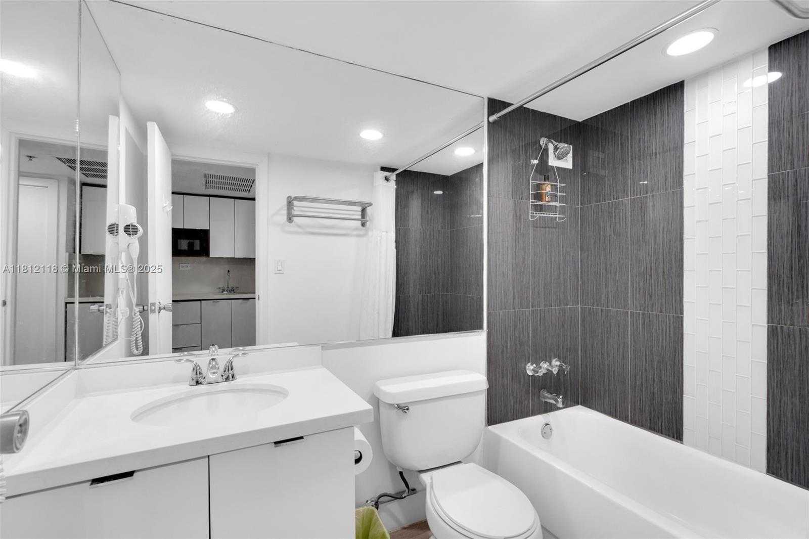 Small Image of 19201 COLLINS AVE #835, Sunny Isles Beach Number 8