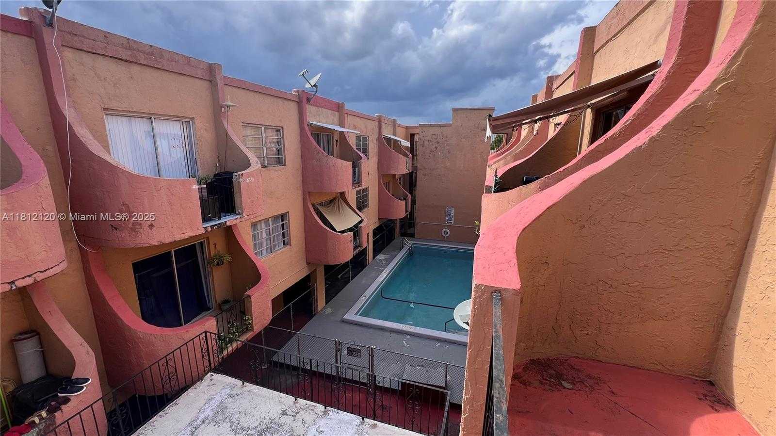 Small Image of 3675 WEST 11TH AVE #310, Hialeah Number 20