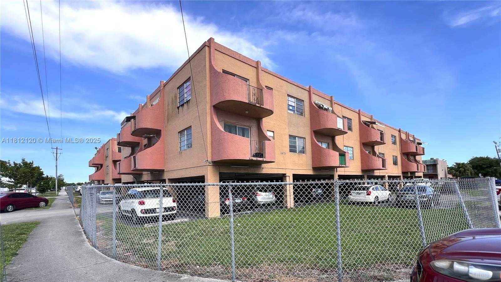 Small Image of 3675 WEST 11TH AVE #310, Hialeah Number 28