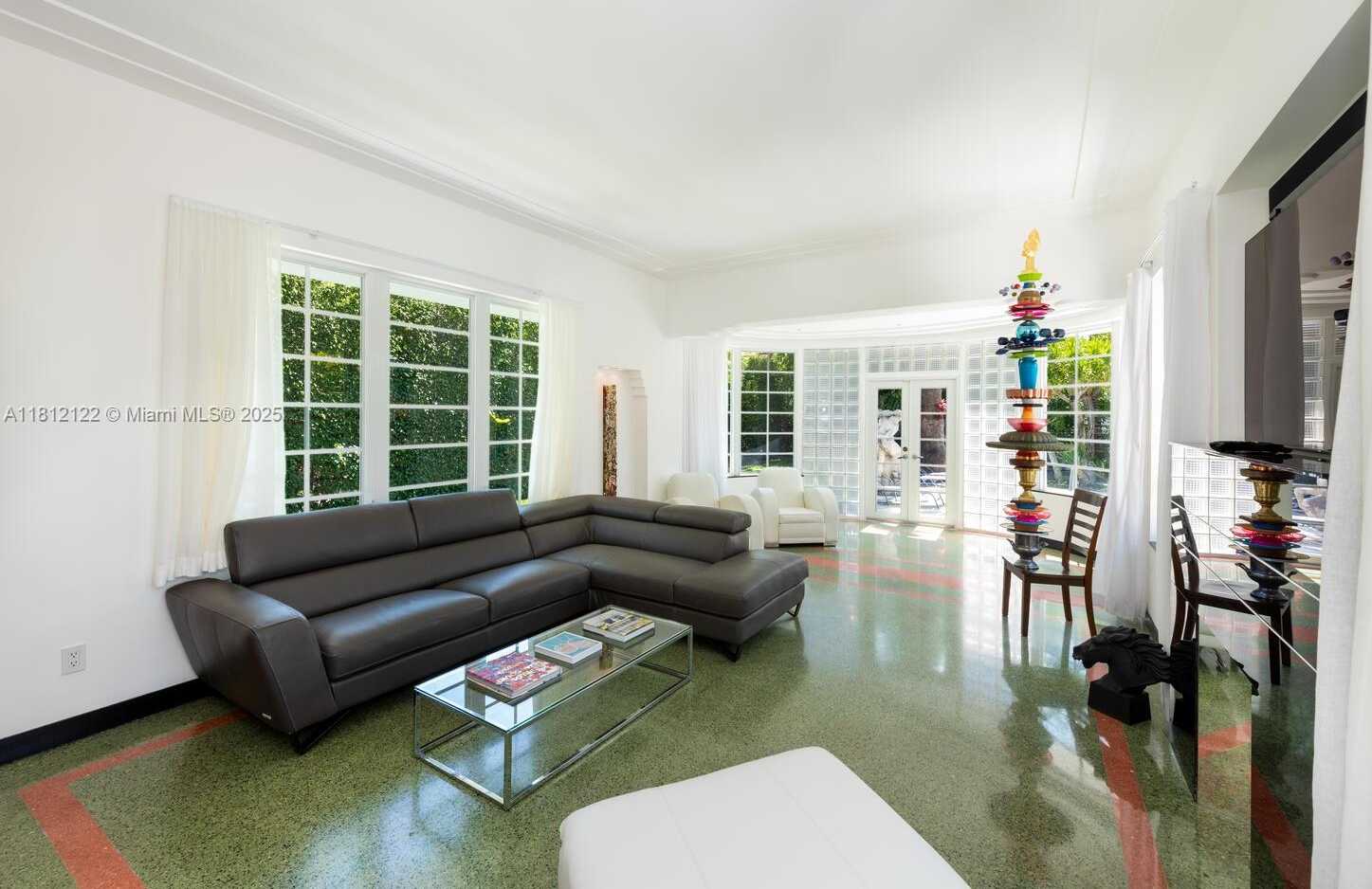 Small Image of 841 19TH ST, Miami Beach Number 11