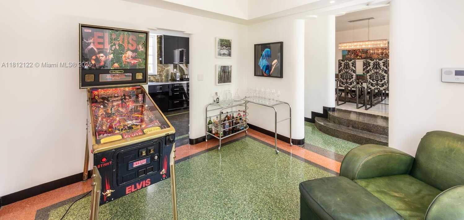 Small Image of 841 19TH ST, Miami Beach Number 16