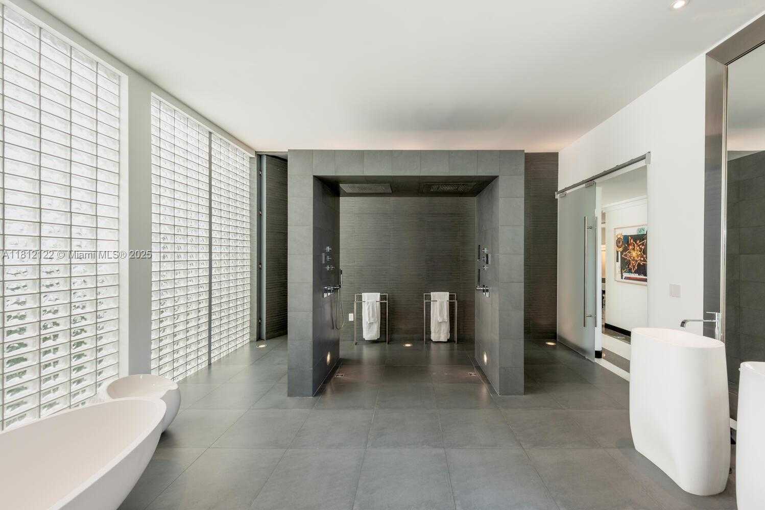 Small Image of 841 19TH ST, Miami Beach Number 17