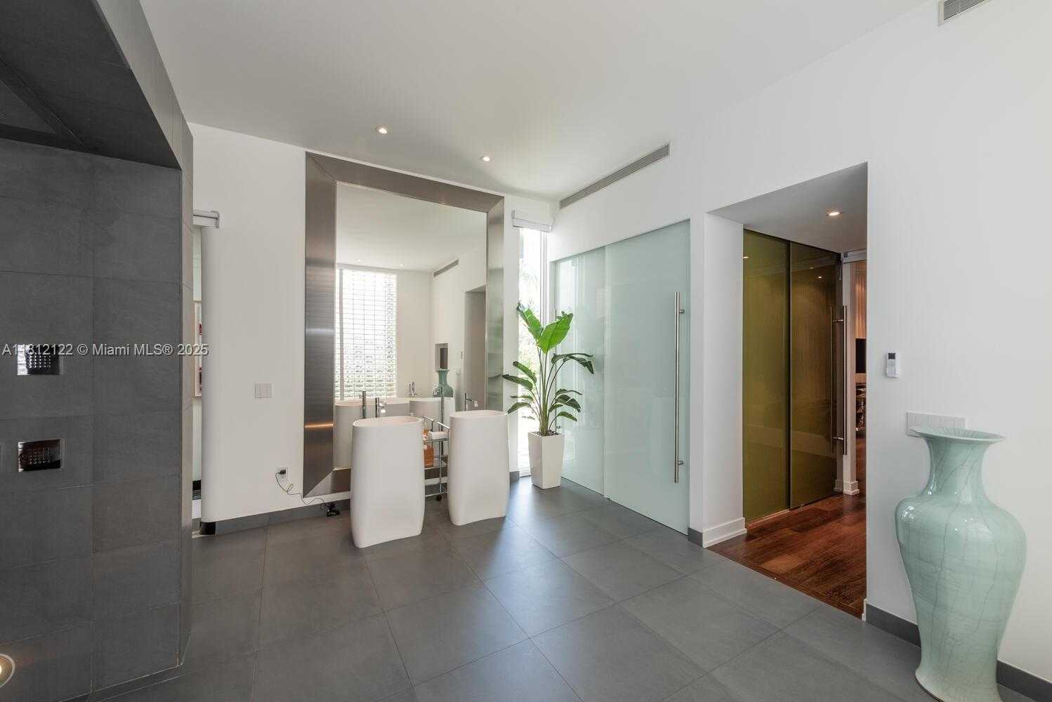 Small Image of 841 19TH ST, Miami Beach Number 18