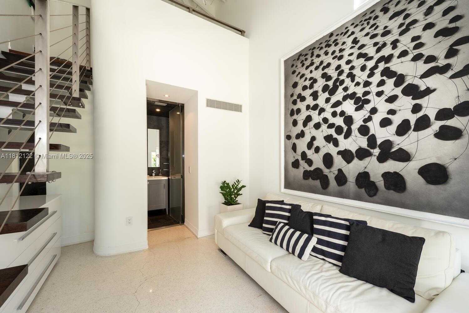 Small Image of 841 19TH ST, Miami Beach Number 36