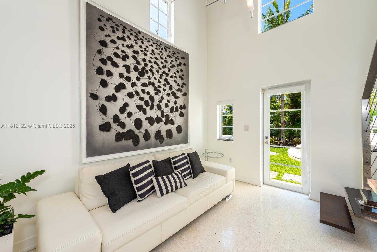 Small Image of 841 19TH ST, Miami Beach Number 37