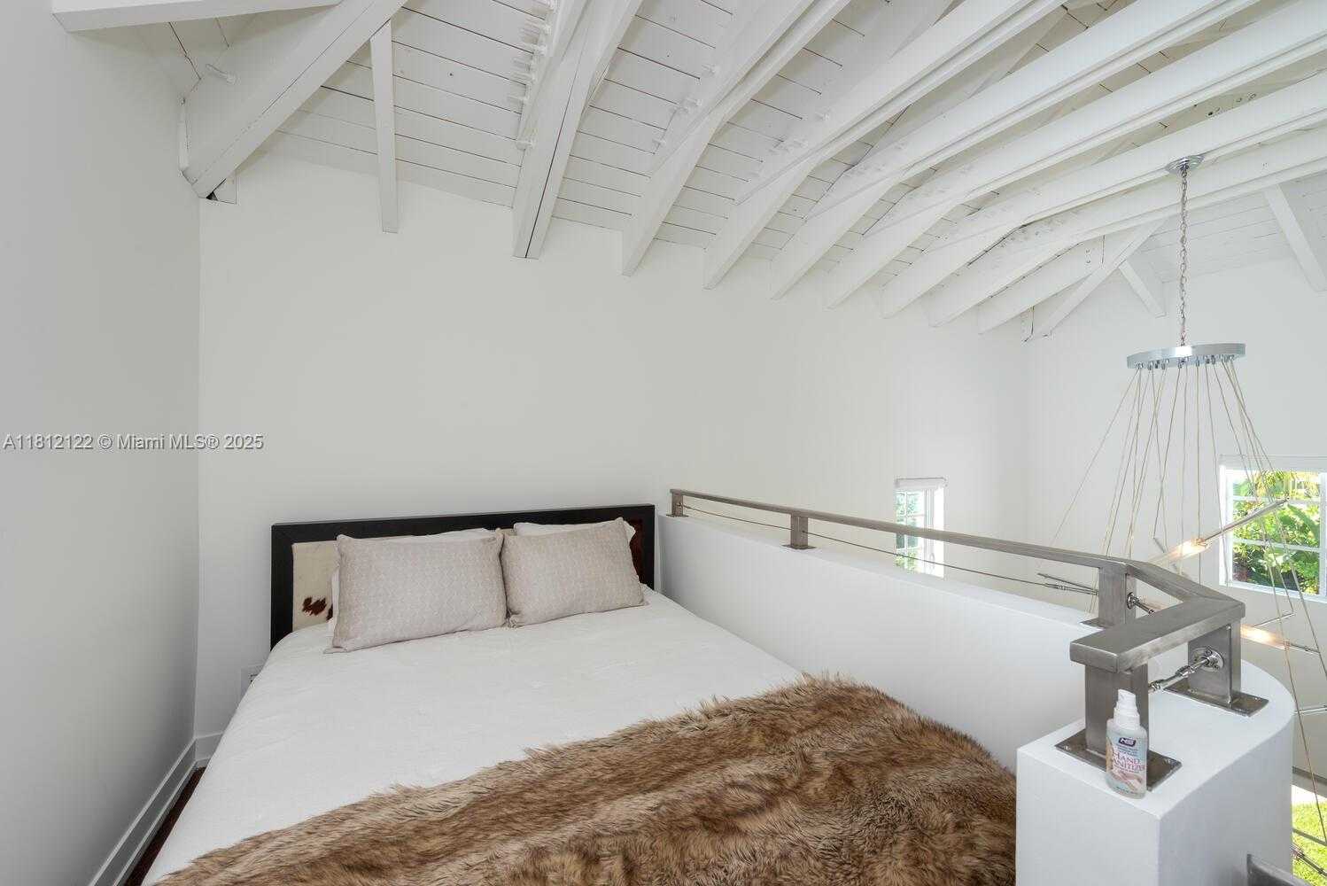Small Image of 841 19TH ST, Miami Beach Number 38