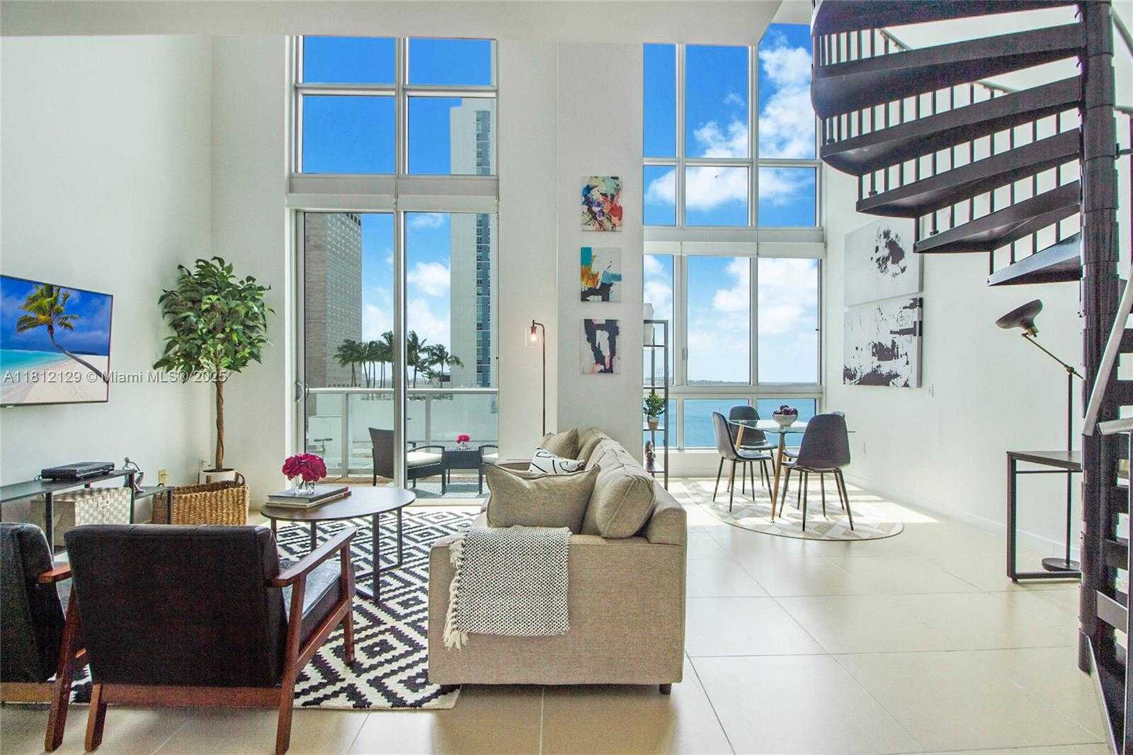 Small Image of 300 SOUTH BISCAYNE BLVD #L-1228, Miami Number 2
