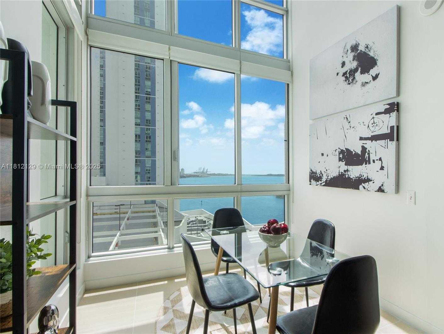 Small Image of 300 SOUTH BISCAYNE BLVD #L-1228, Miami Number 3
