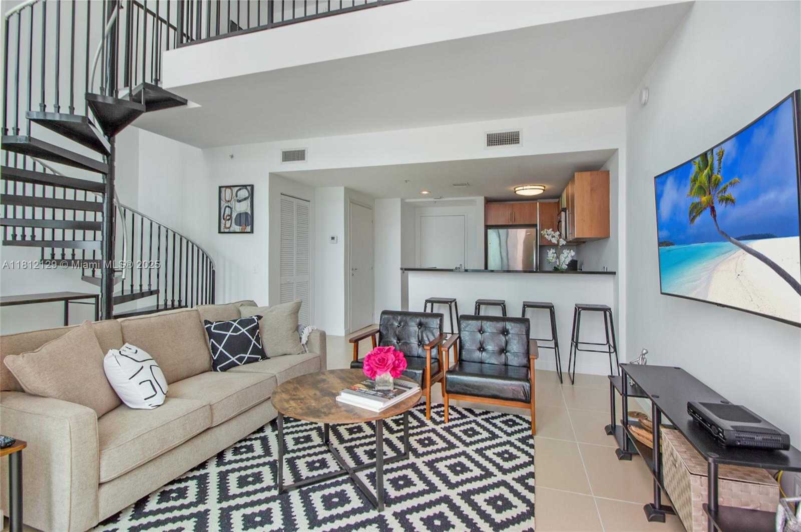 Small Image of 300 SOUTH BISCAYNE BLVD #L-1228, Miami Number 7