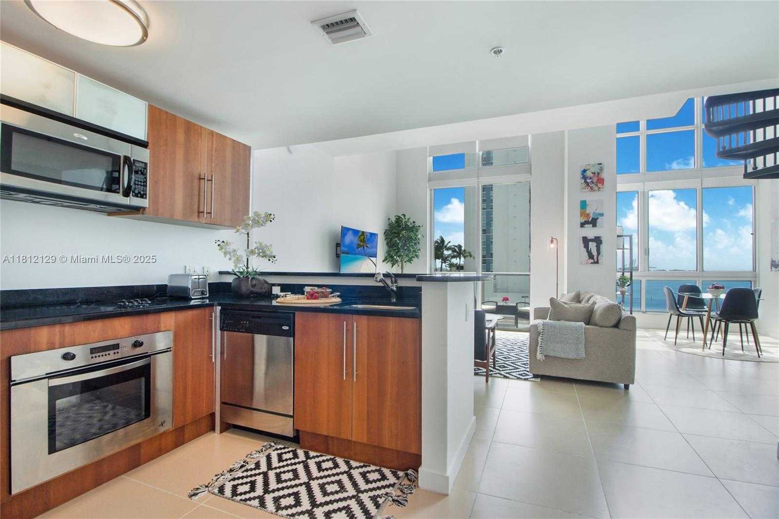 Small Image of 300 SOUTH BISCAYNE BLVD #L-1228, Miami Number 8