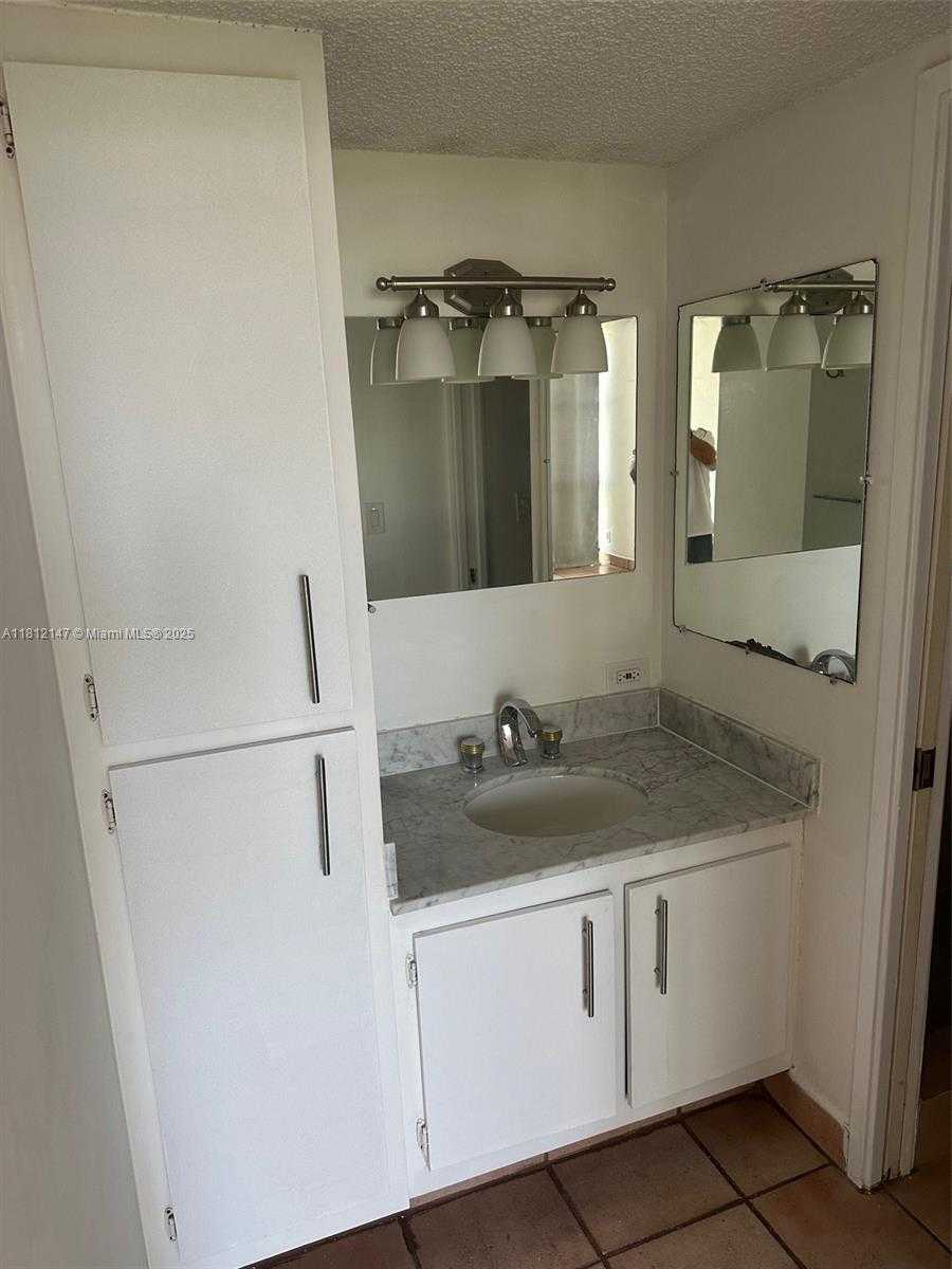 Small Image of 16909 NORTH BAY ROAD #612, Sunny Isles Beach Number 10