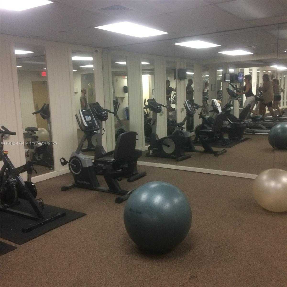 Small Image of 16909 NORTH BAY ROAD #612, Sunny Isles Beach Number 11